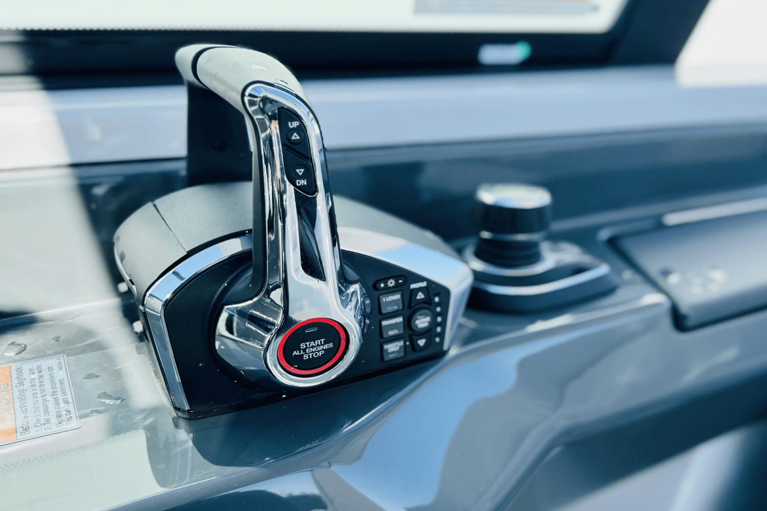 Slide: The Image of Aviara AV32 Outboard 2024 - 59