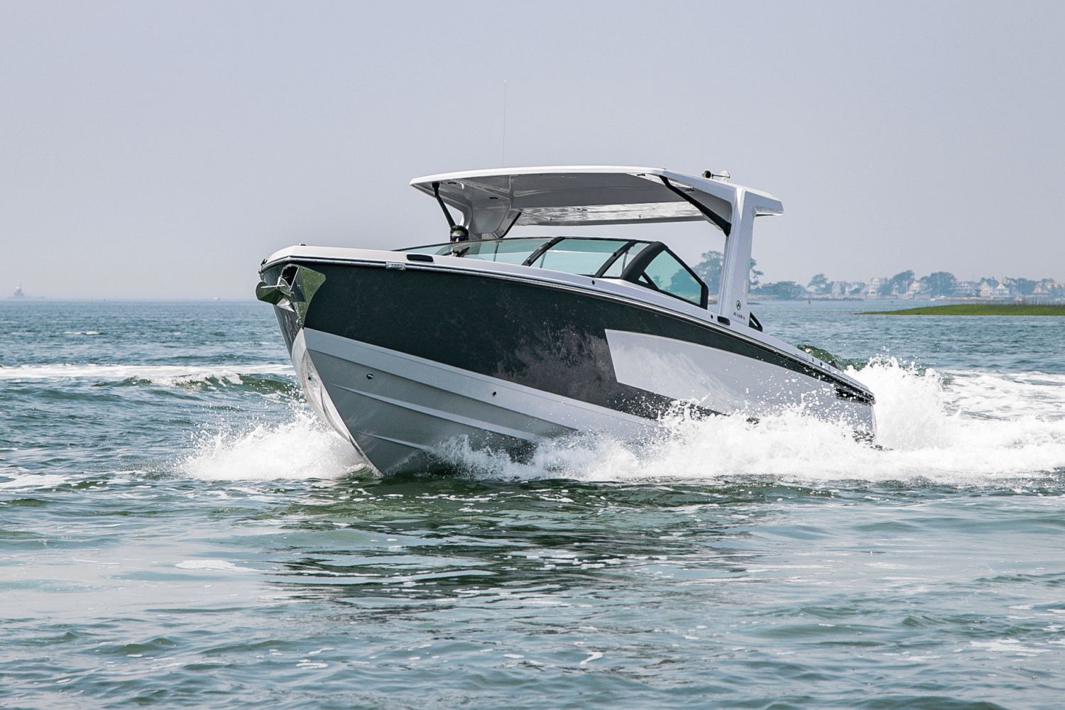 Slide: The Image of Aviara AV32 Outboard 2024 - 6