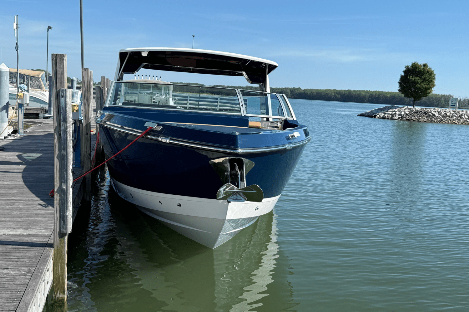 Slide: The Image of Aviara AV36 Outboard 2023 - 1