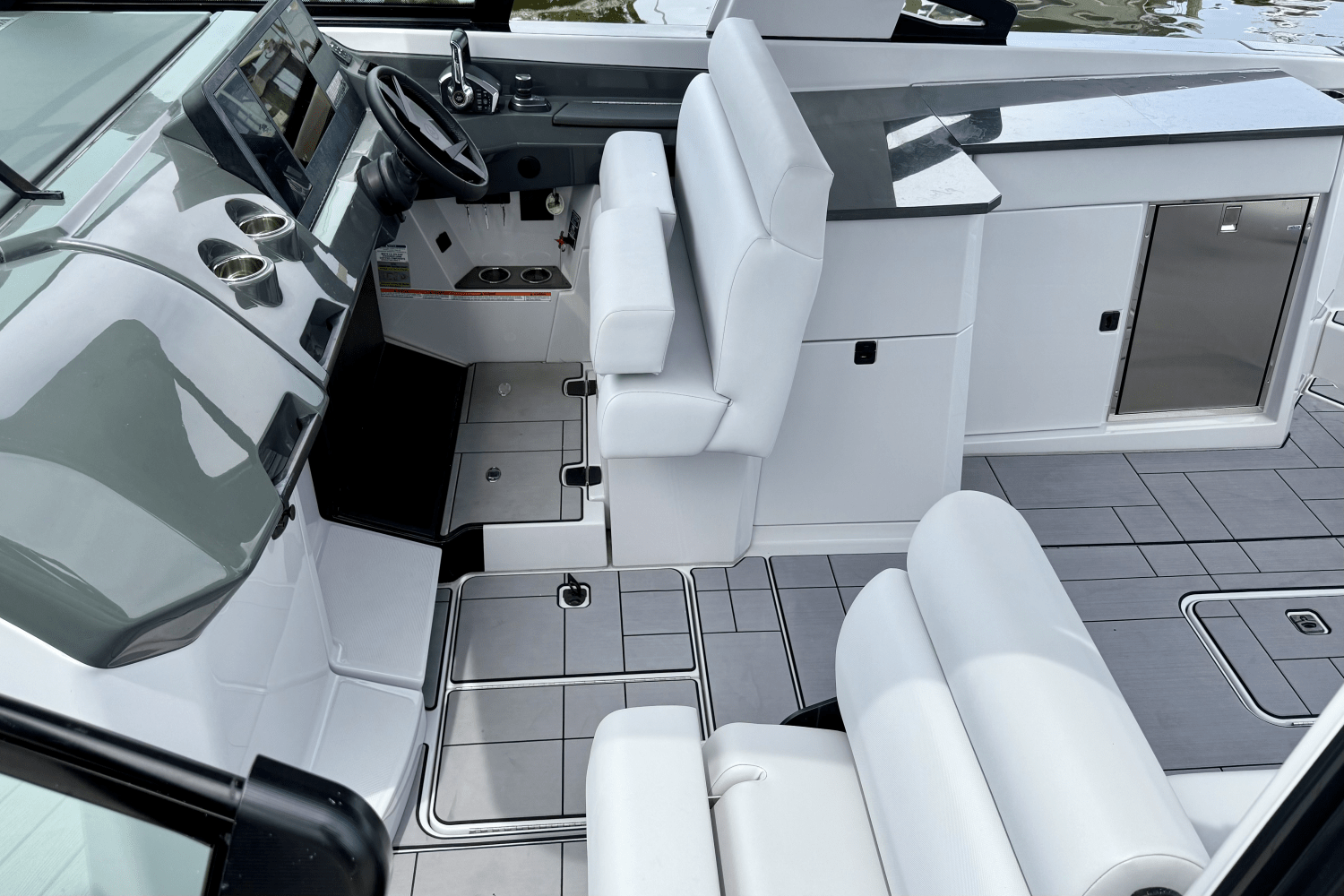 Slide: The Image of Aviara AV36 Outboard 2023 - 11