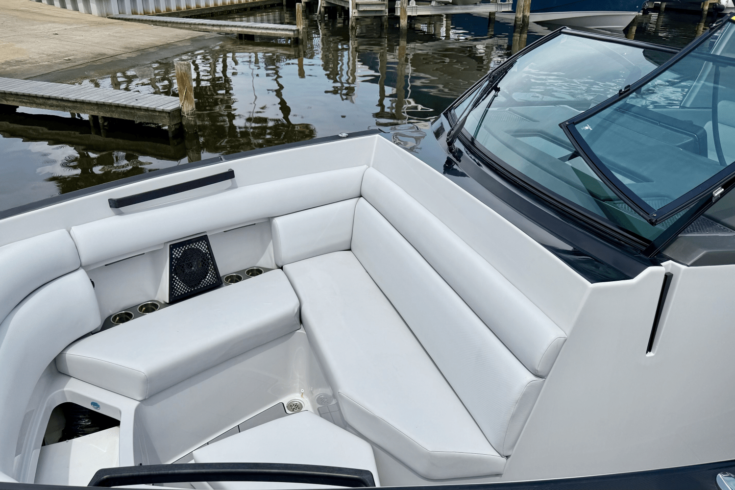 Slide: The Image of Aviara AV36 Outboard 2023 - 12