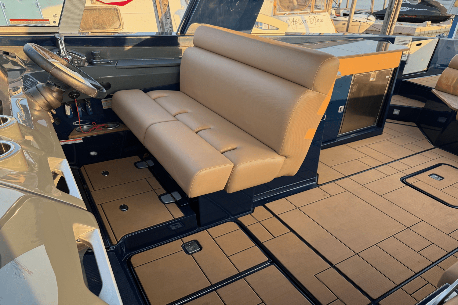 Slide: The Image of Aviara AV36 Outboard 2023 - 13