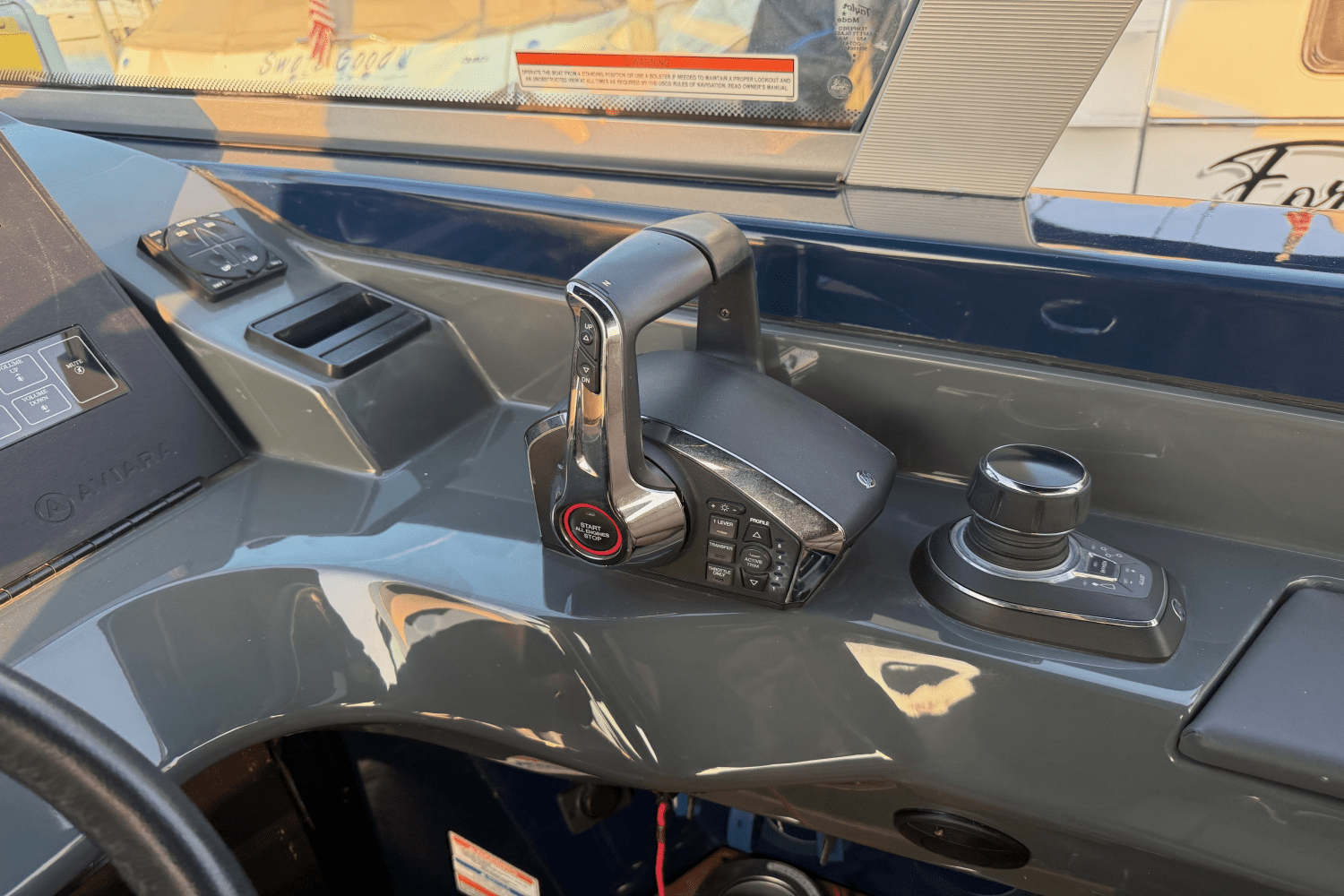 Slide: The Image of Aviara AV36 Outboard 2023 - 14