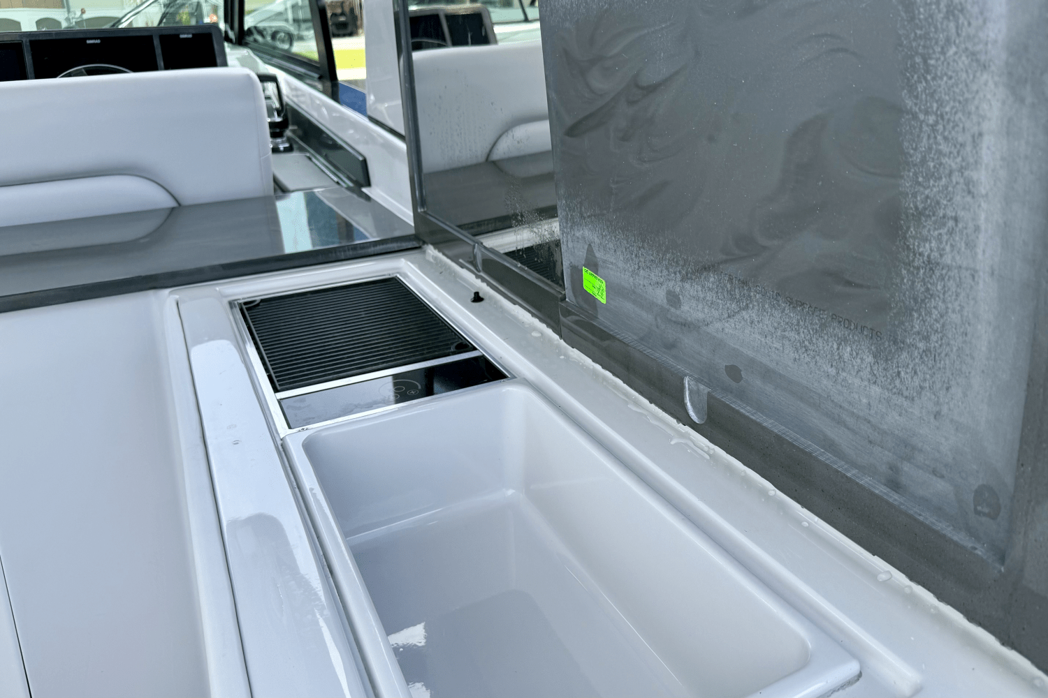 Slide: The Image of Aviara AV36 Outboard 2023 - 15