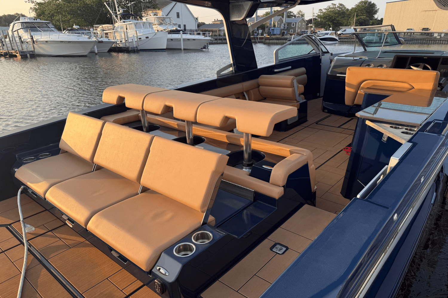 Slide: The Image of Aviara AV36 Outboard 2023 - 19