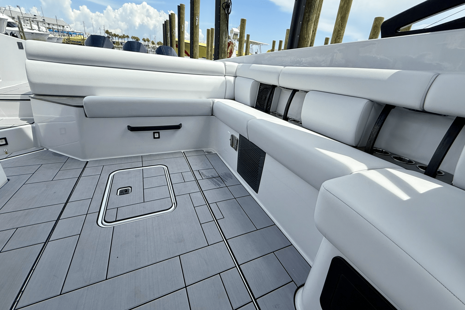 Slide: The Image of Aviara AV36 Outboard 2023 - 20