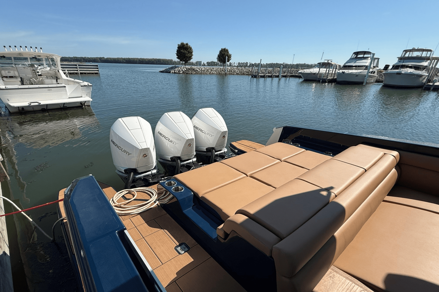Slide: The Image of Aviara AV36 Outboard 2023 - 21