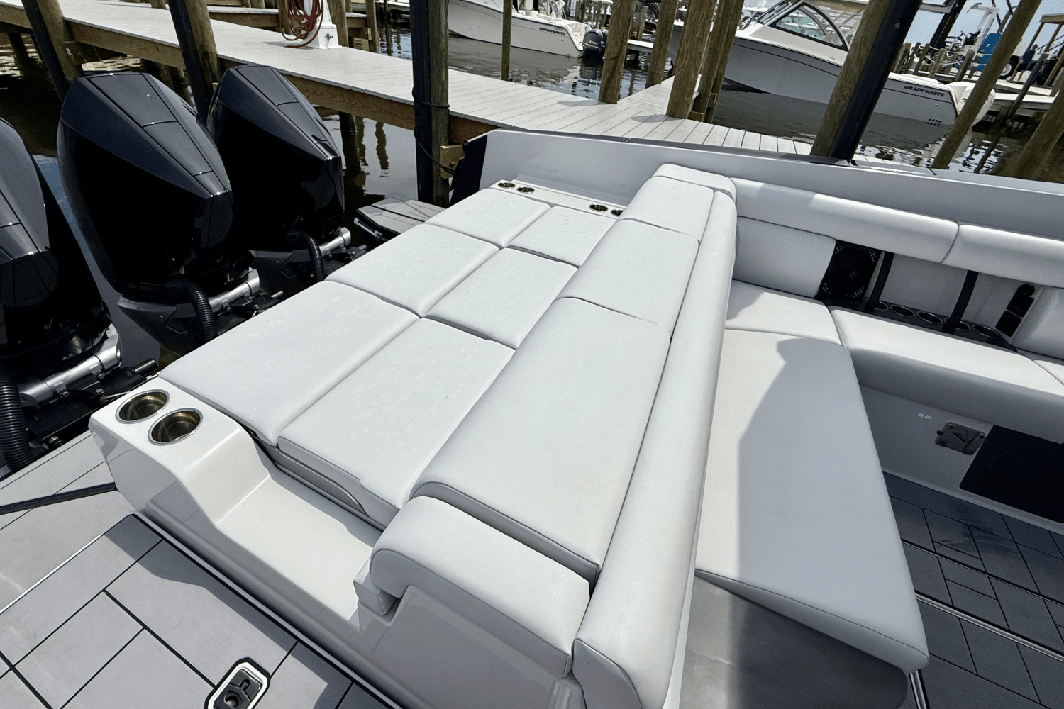 Slide: The Image of Aviara AV36 Outboard 2023 - 21