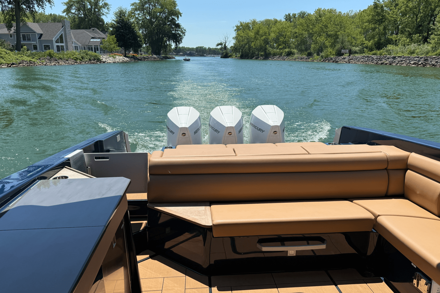 Slide: The Image of Aviara AV36 Outboard 2023 - 22
