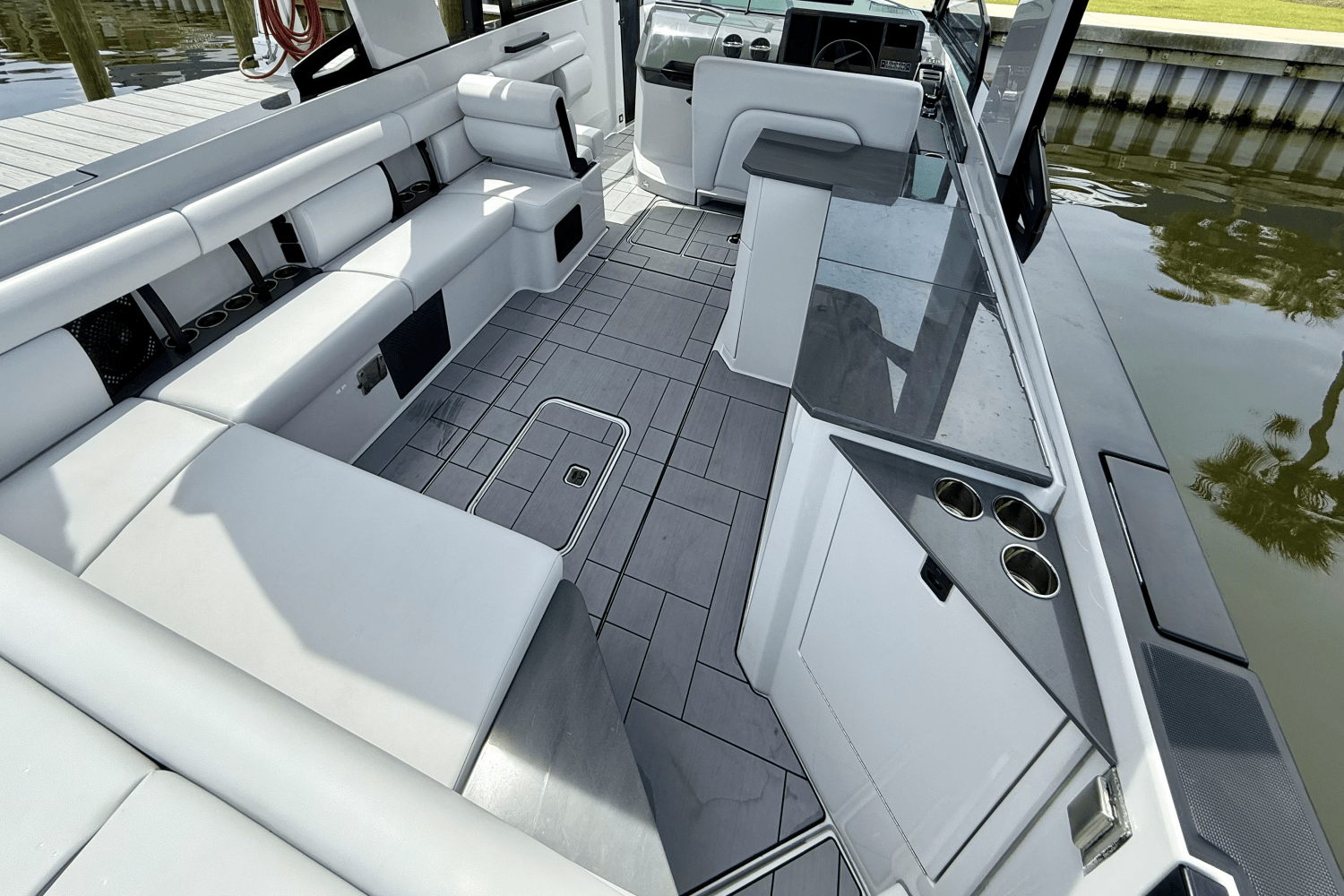 Slide: The Image of Aviara AV36 Outboard 2023 - 22