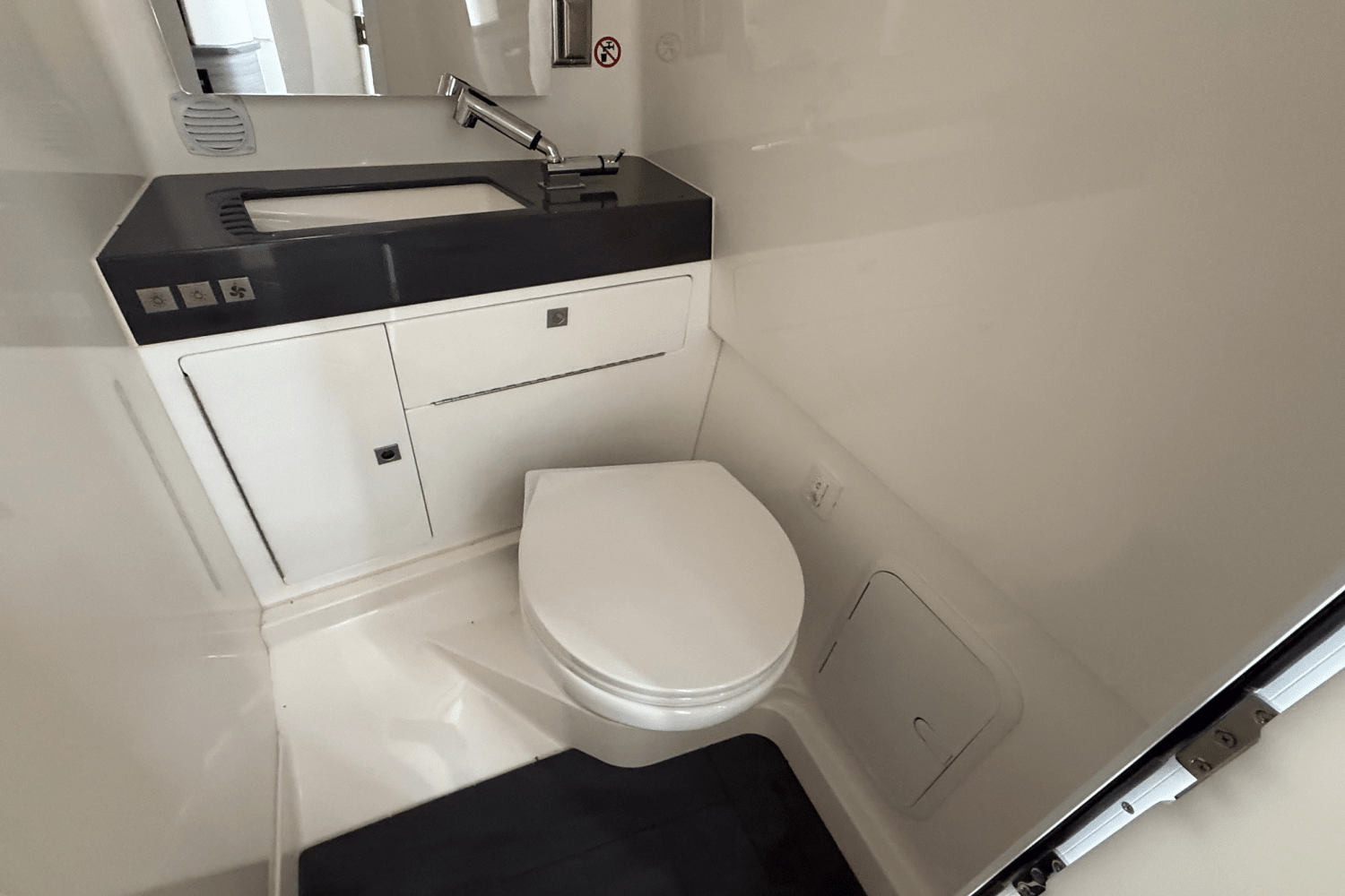 Slide: The Image of Aviara AV36 Outboard 2023 - 23