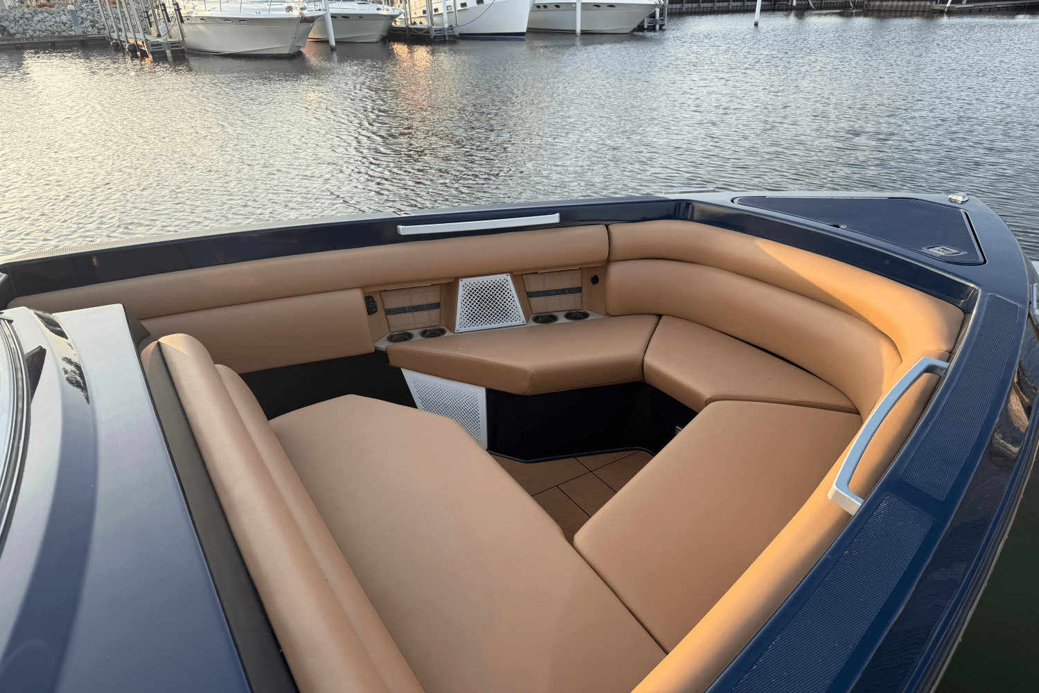 Slide: The Image of Aviara AV36 Outboard 2023 - 4