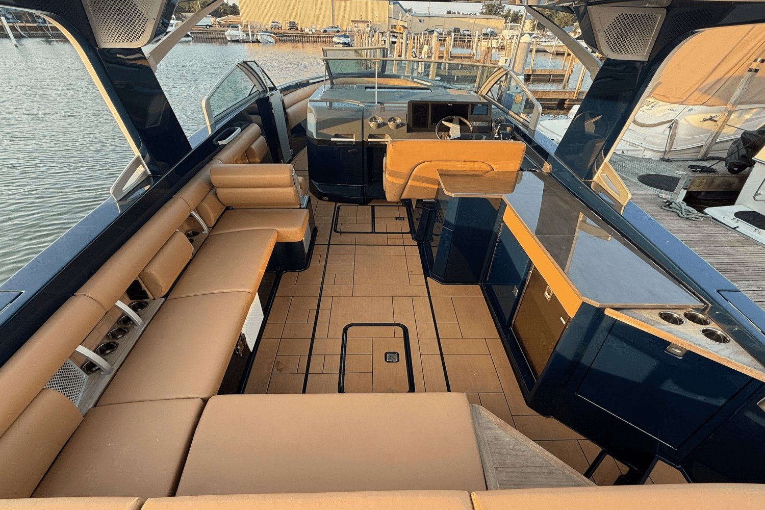 Slide: The Image of Aviara AV36 Outboard 2023 - 6