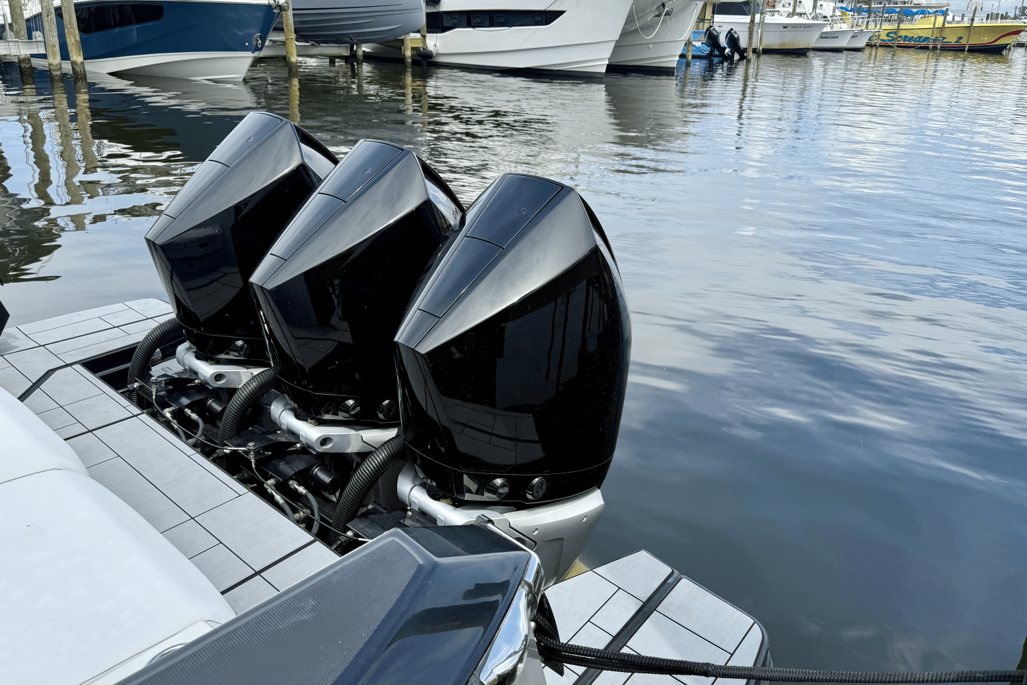 Slide: The Image of Aviara AV36 Outboard 2023 - 6