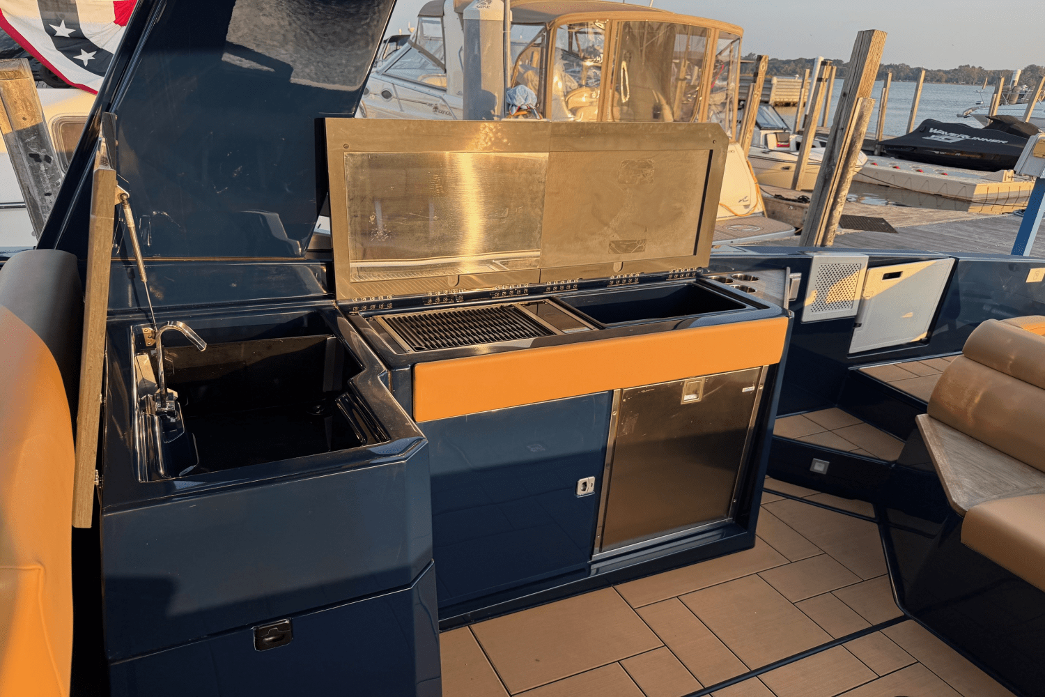 Slide: The Image of Aviara AV36 Outboard 2023 - 9