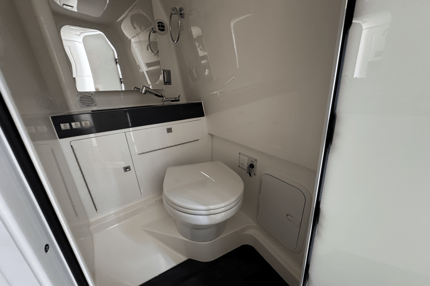 Slide: The Image of Aviara AV36 Outboard 2024 - 13