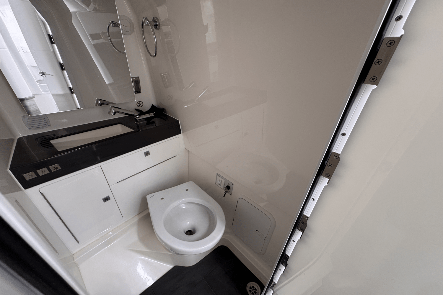 Slide: The Image of Aviara AV36 Outboard 2024 - 22