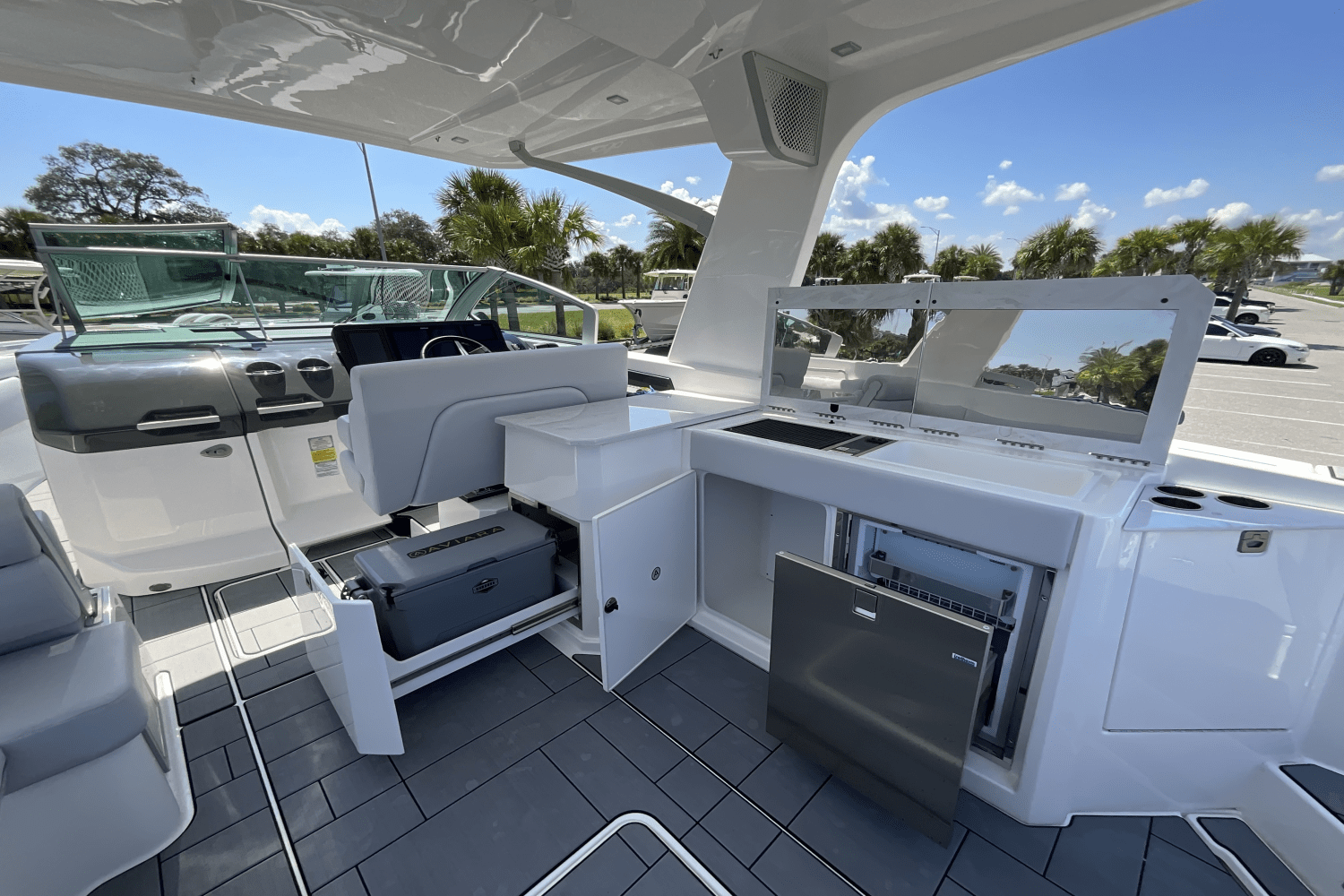 Slide: The Image of Aviara AV36 Outboard 2025 - 13