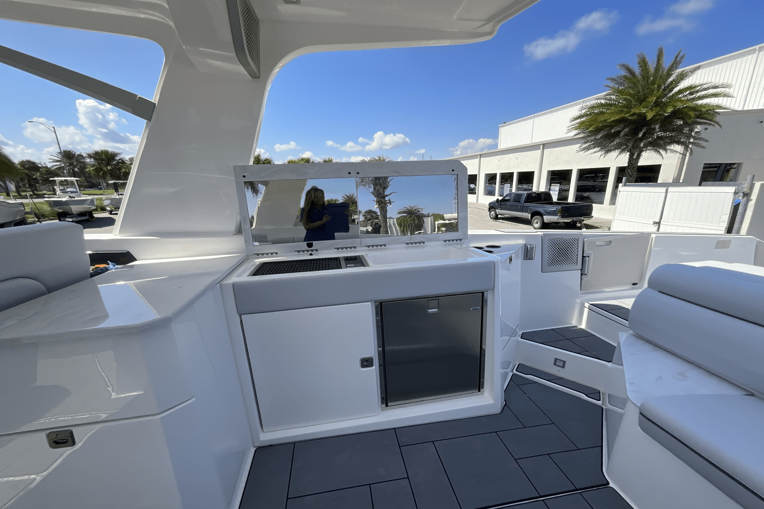 Slide: The Image of Aviara AV36 Outboard 2025 - 17