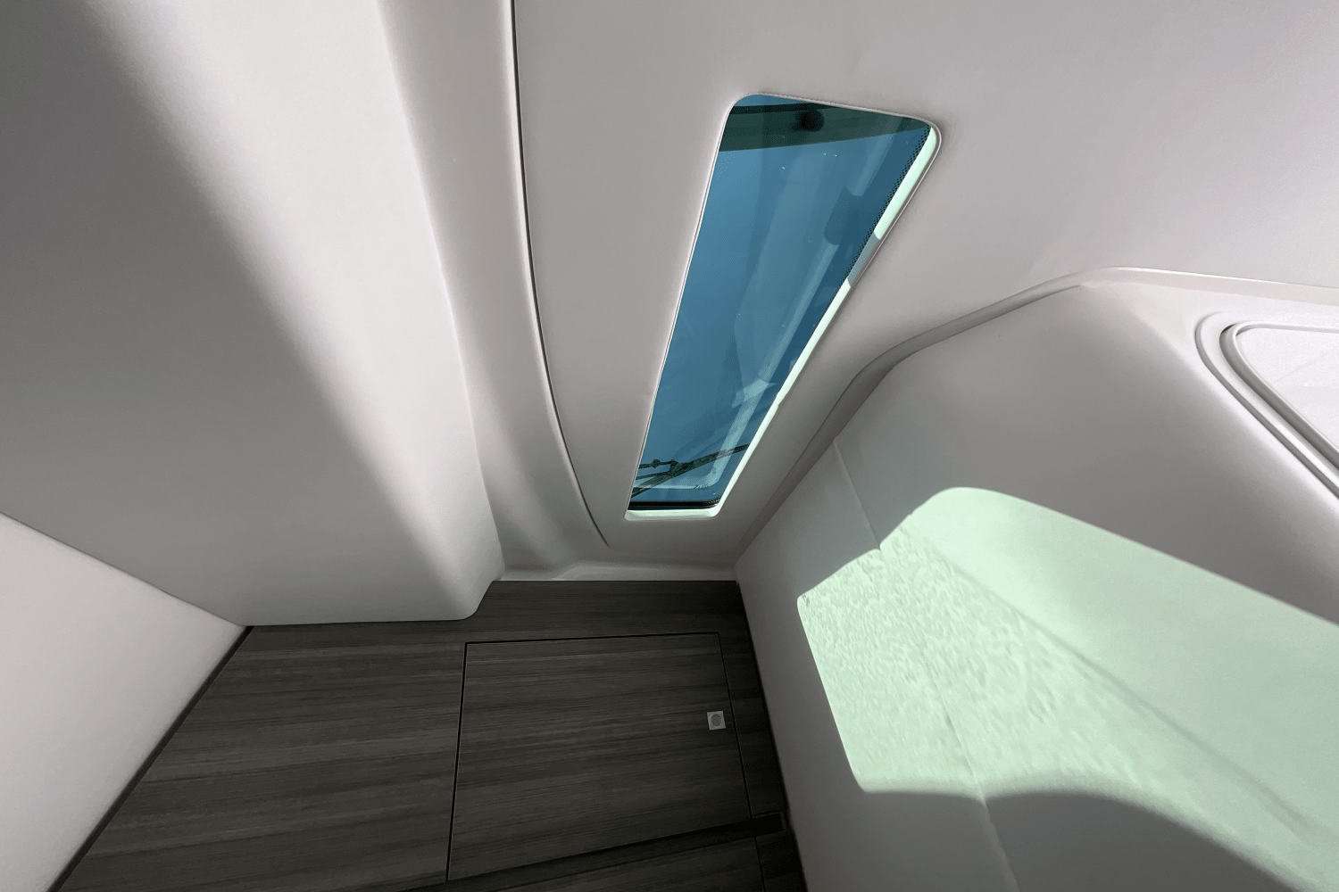 Slide: The Image of Aviara AV36 Outboard 2025 - 26