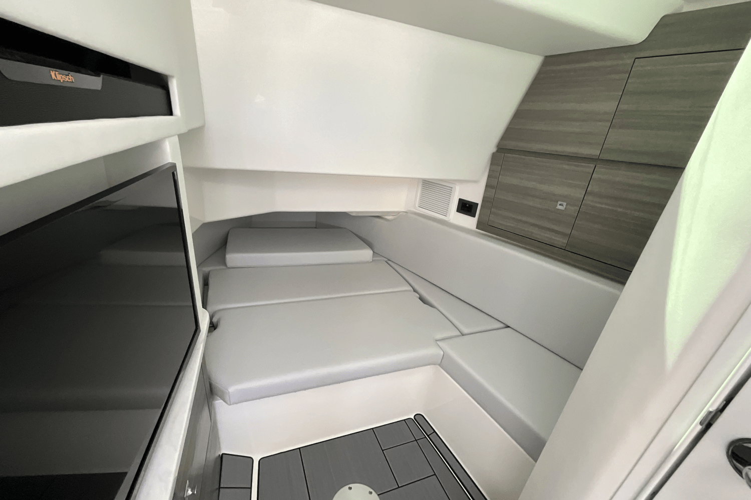 Slide: The Image of Aviara AV36 Outboard 2025 - 28