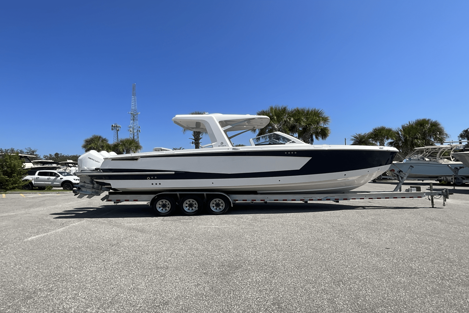 Slide: The Image of Aviara AV36 Outboard 2025 - 33