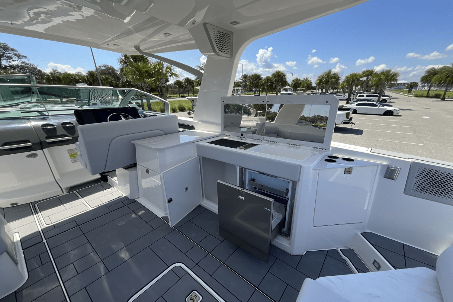 Slide: The Image of Aviara AV36 Outboard 2025 - 34