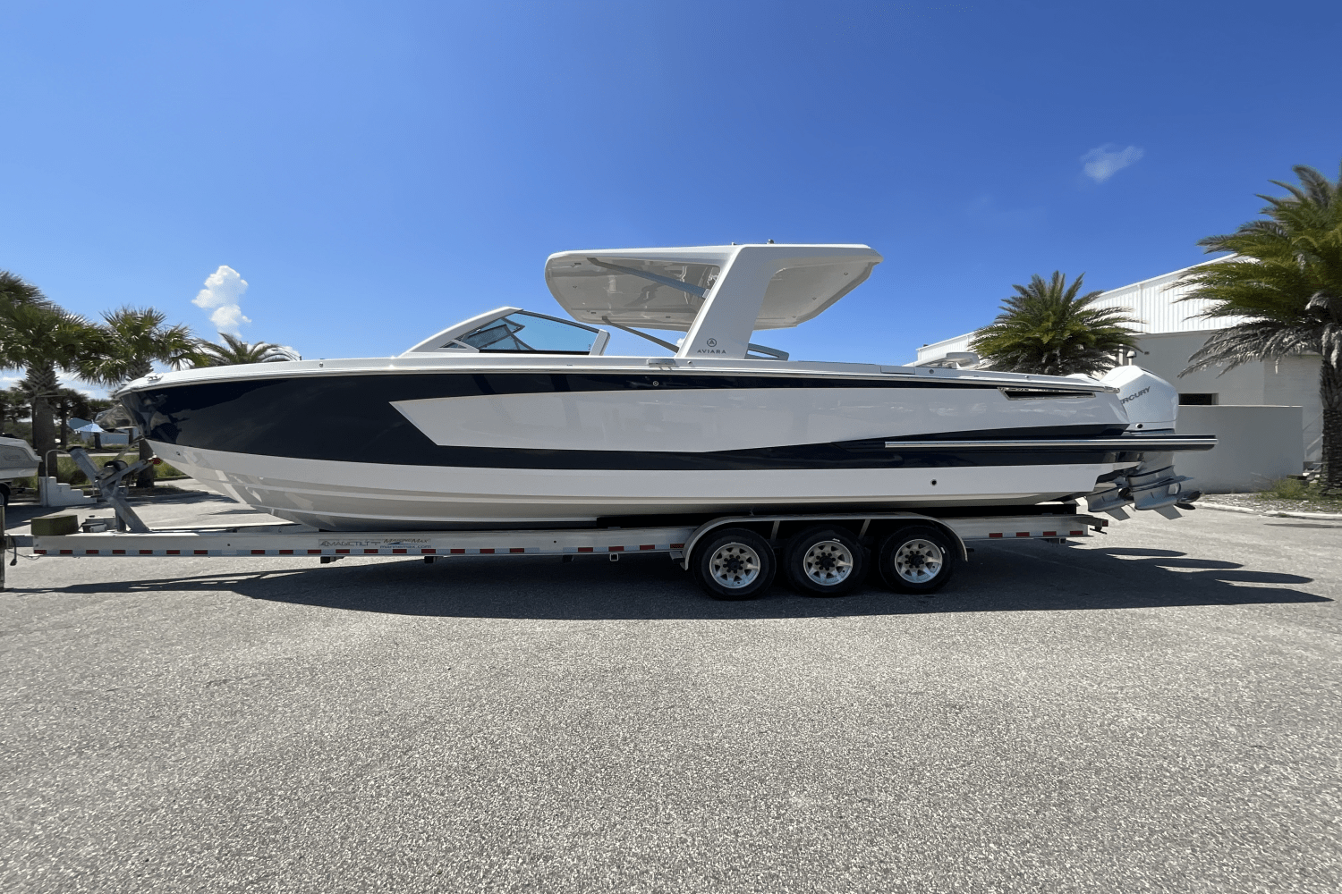 Slide: The Image of Aviara AV36 Outboard 2025 - 42