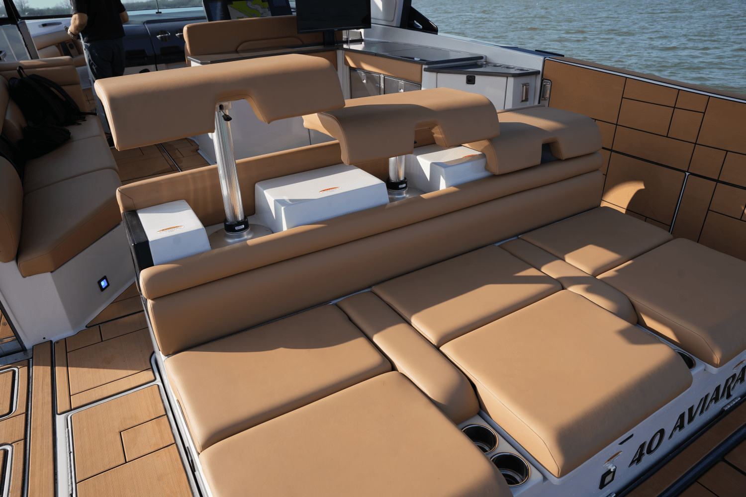 Slide: The Image of Aviara AV40 2022 - 16