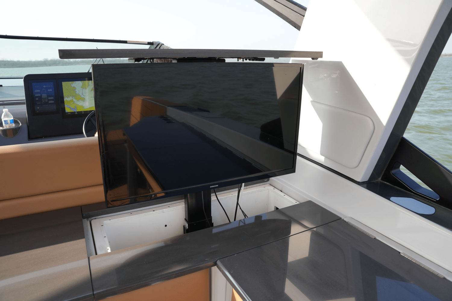 Slide: The Image of Aviara AV40 2022 - 24