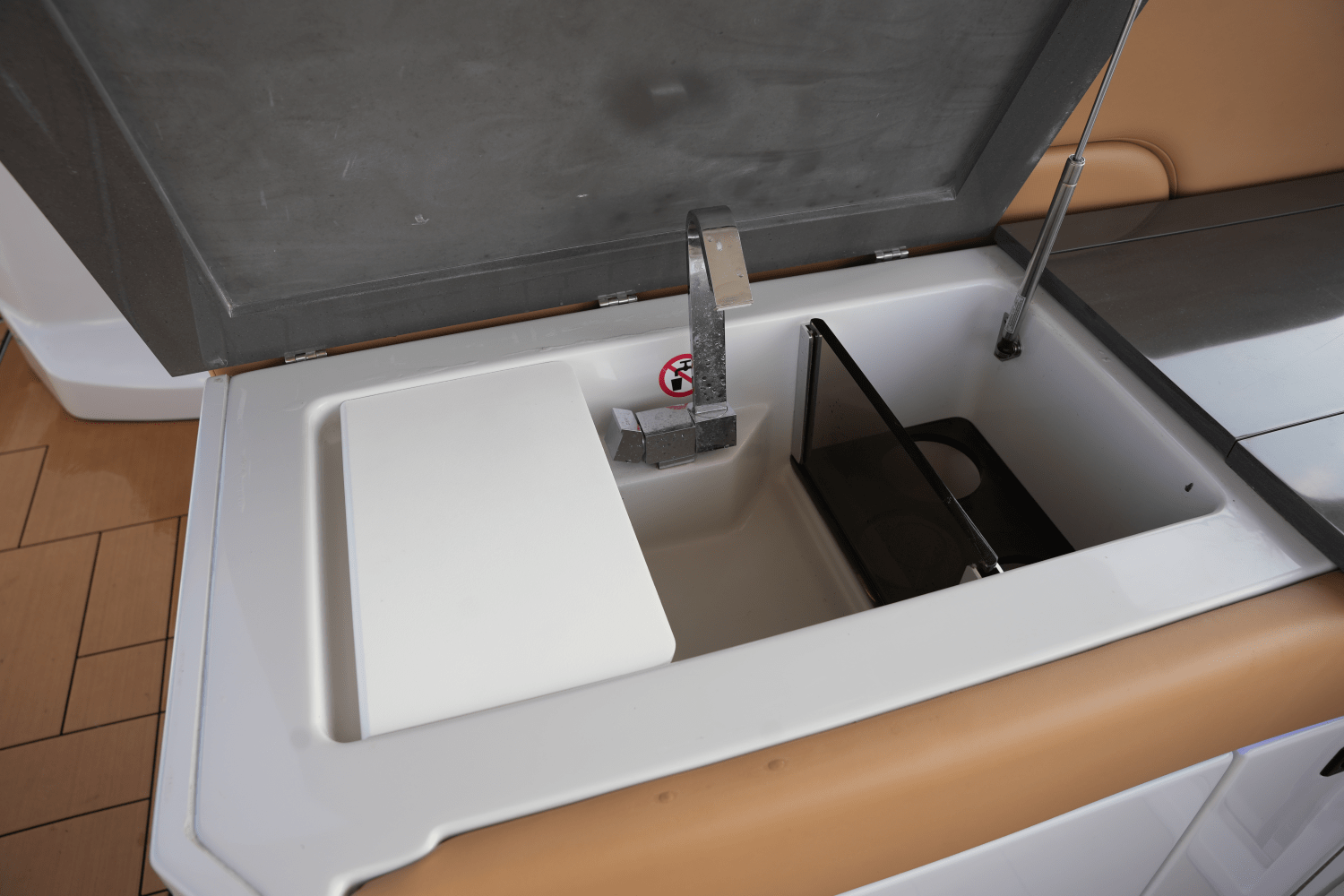 Slide: The Image of Aviara AV40 2022 - 26