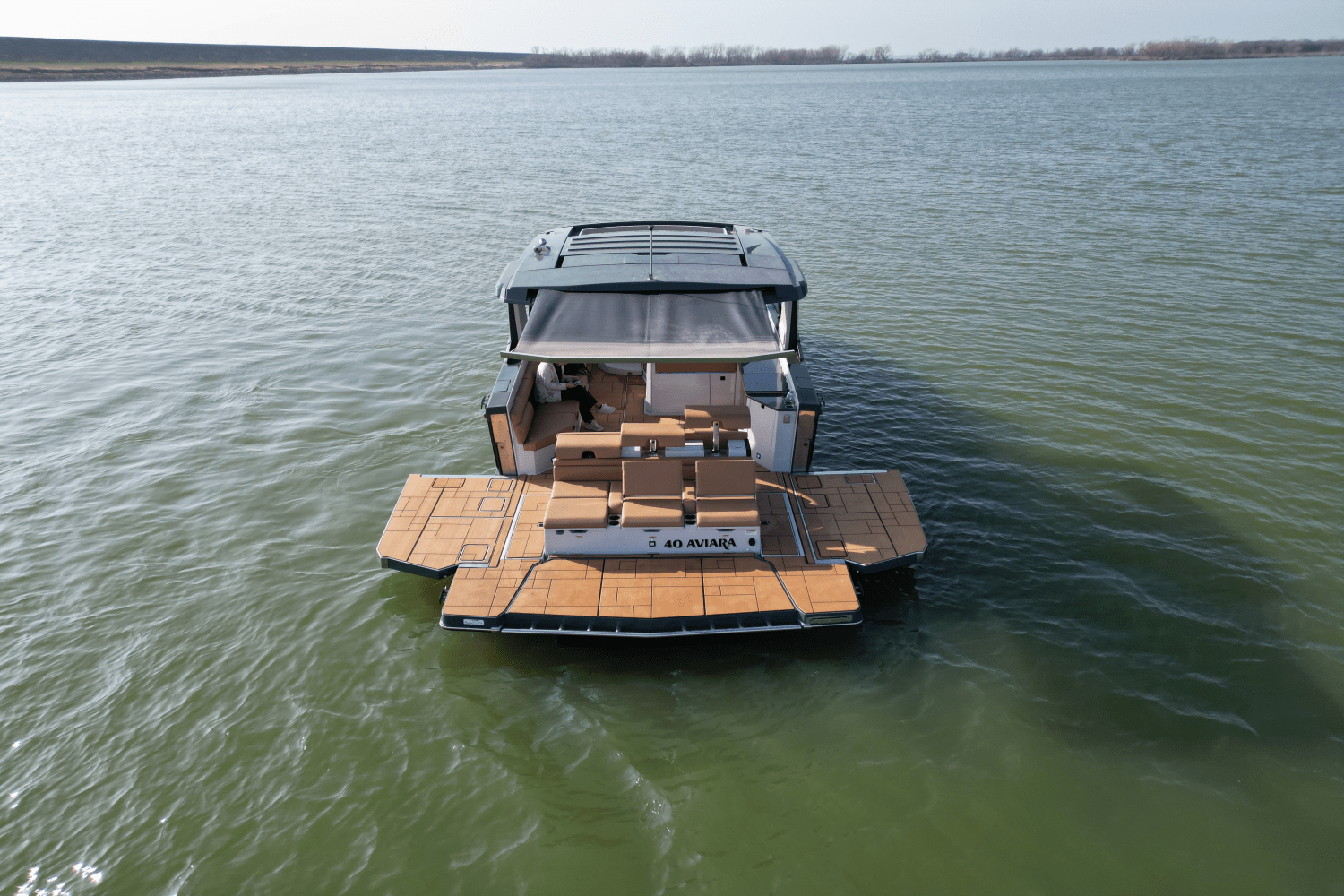 Slide: The Image of Aviara AV40 2022 - 3