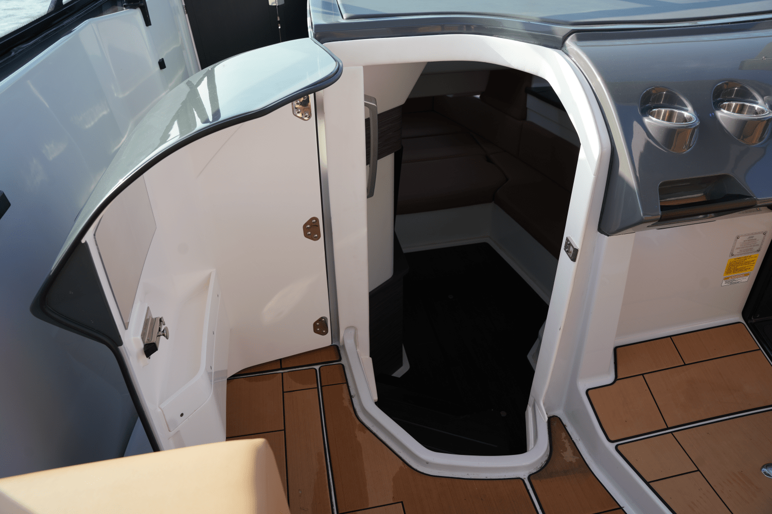 Slide: The Image of Aviara AV40 2022 - 41