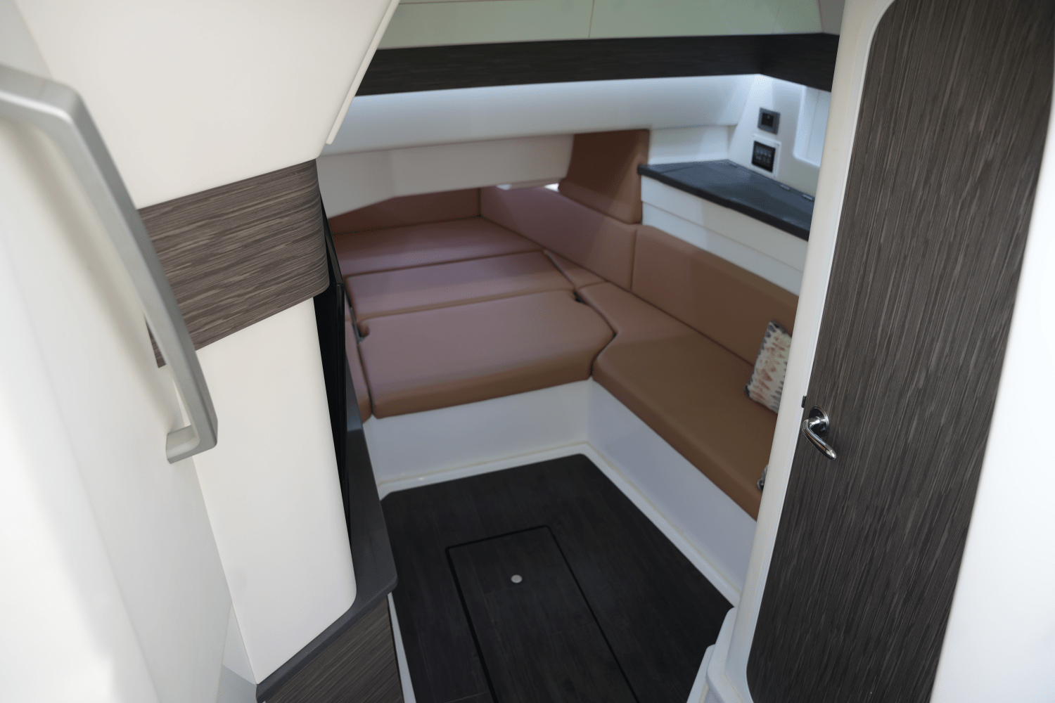 Slide: The Image of Aviara AV40 2022 - 42