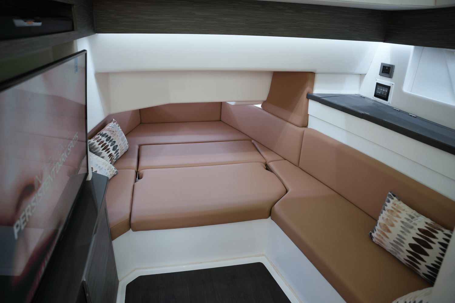 Slide: The Image of Aviara AV40 2022 - 43