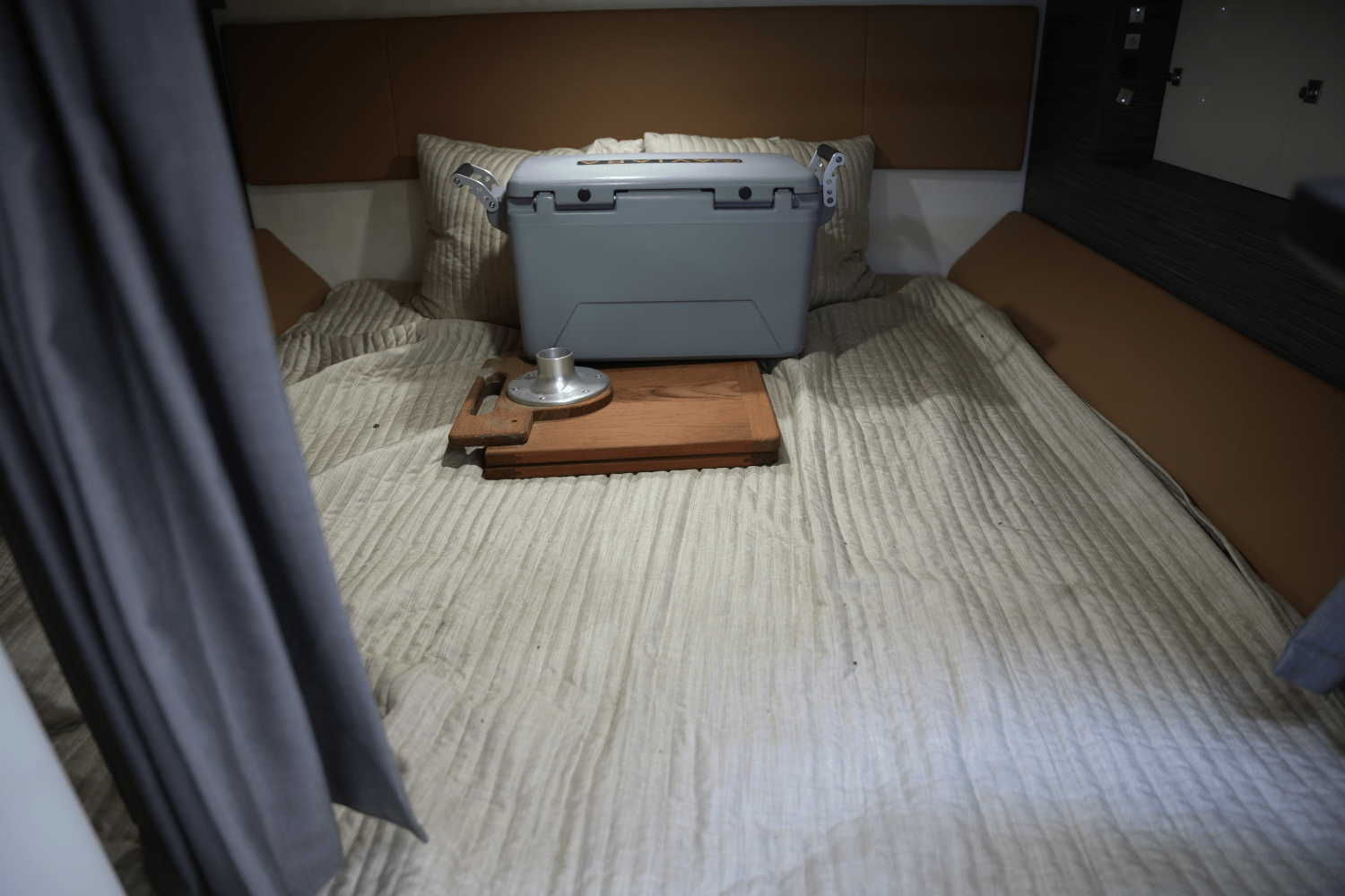 Slide: The Image of Aviara AV40 2022 - 49