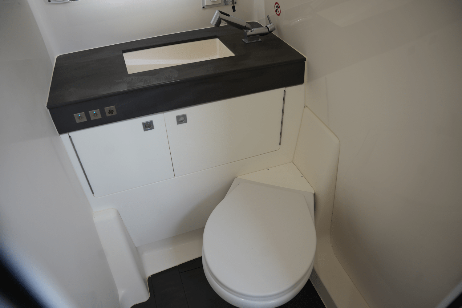 Slide: The Image of Aviara AV40 2022 - 52