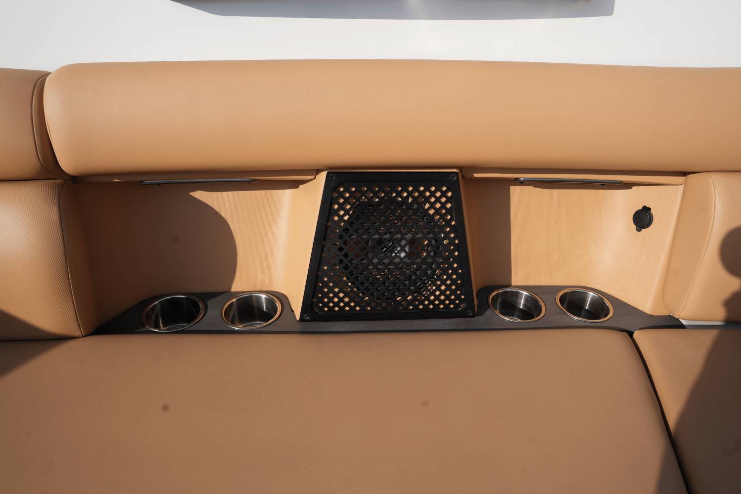 Slide: The Image of Aviara AV40 2022 - 58