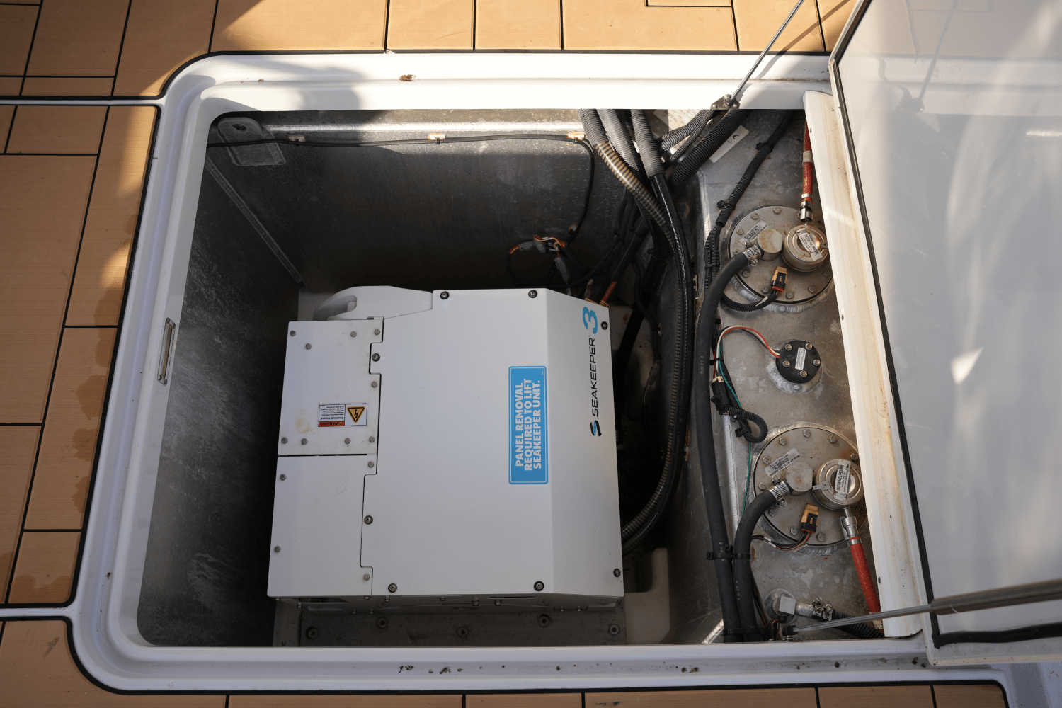 Slide: The Image of Aviara AV40 2022 - 67