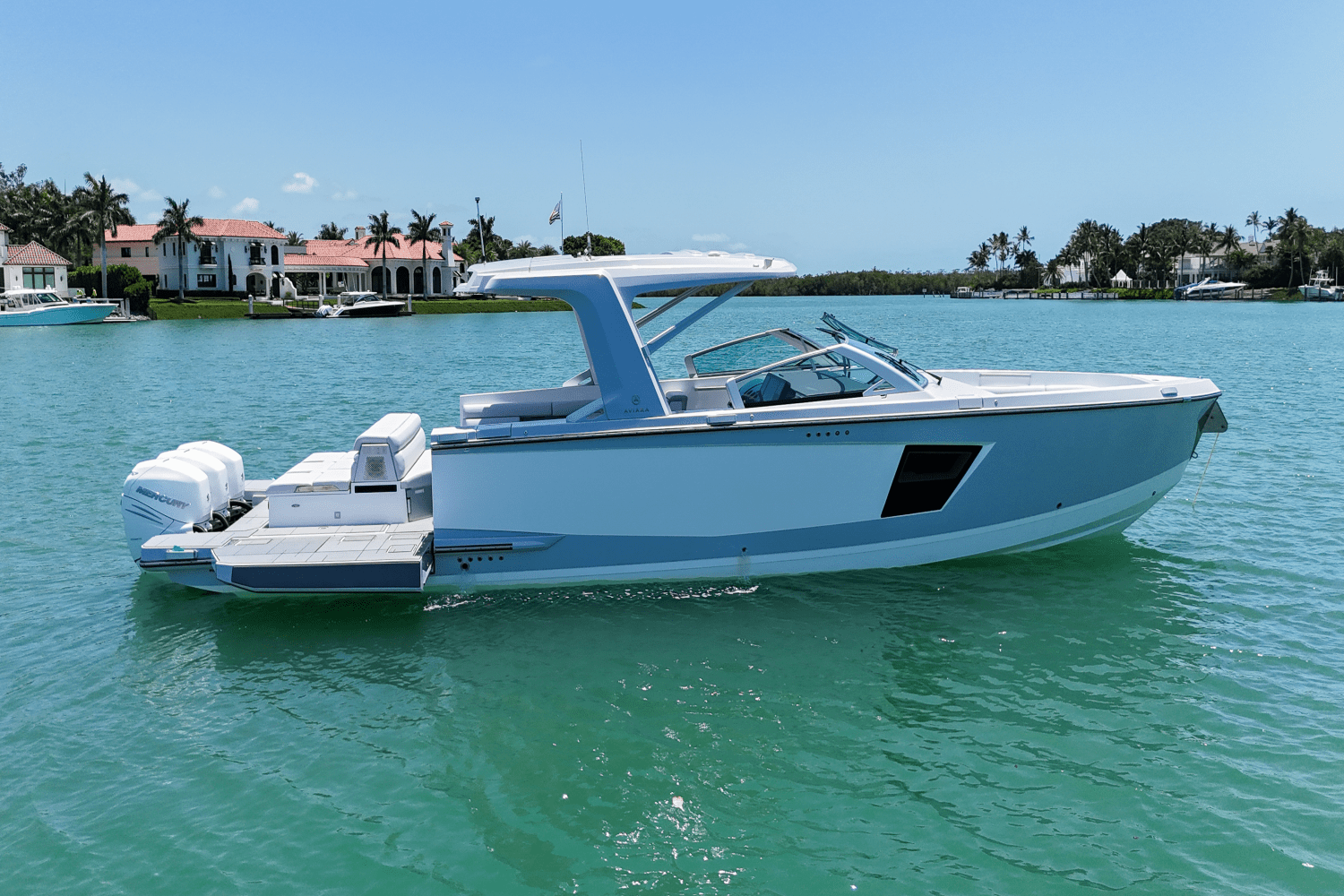 Slide: The Image of Aviara AV40 Outboard 2023 - 1