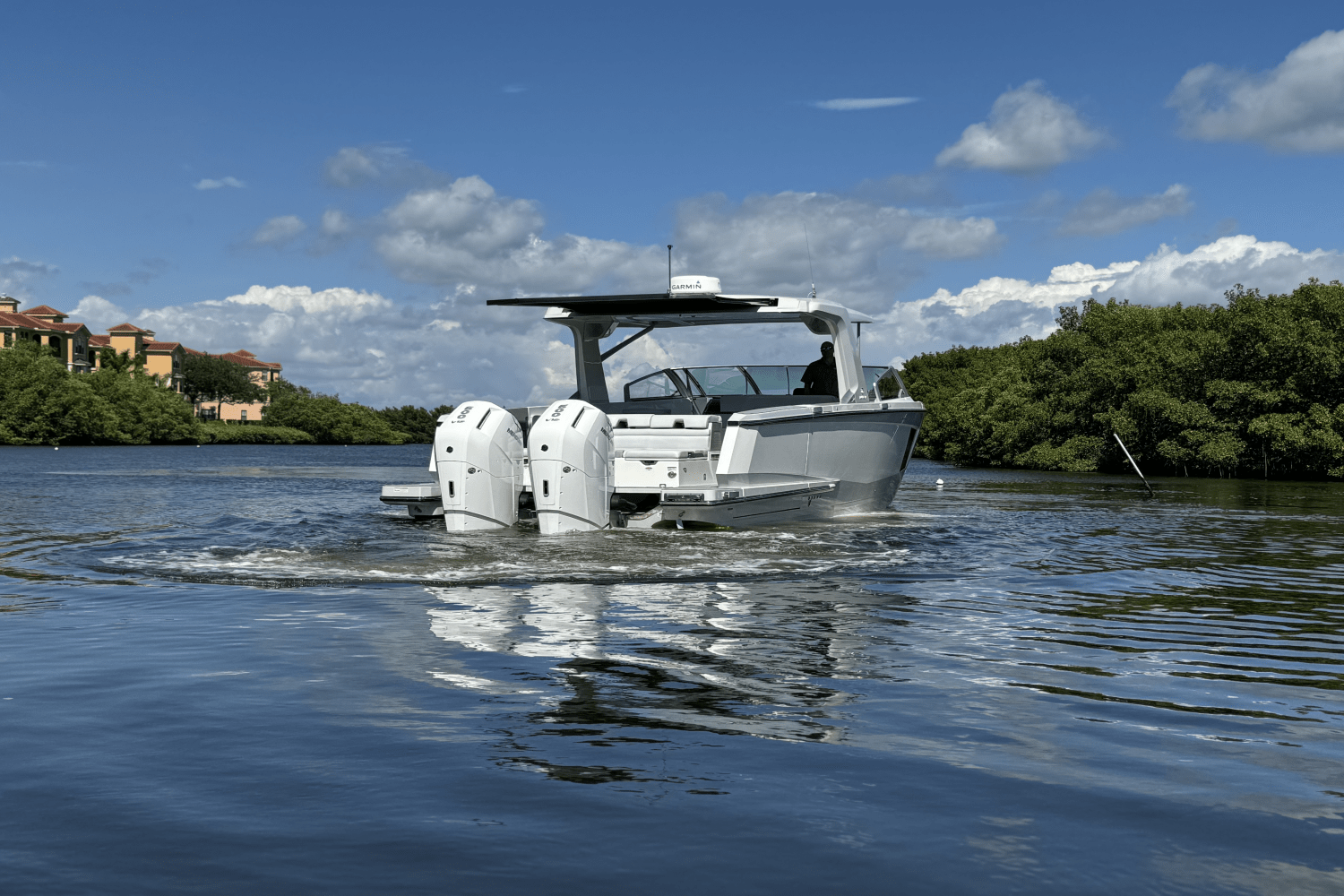 Slide: The Image of Aviara AV40 Outboard 2023 - 10
