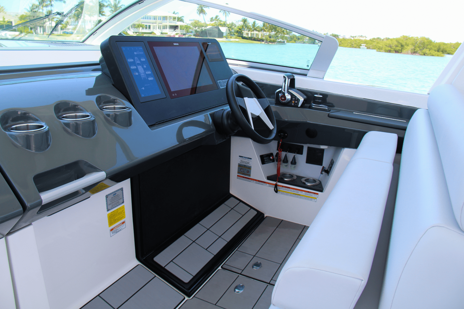 Slide: The Image of Aviara AV40 Outboard 2023 - 14