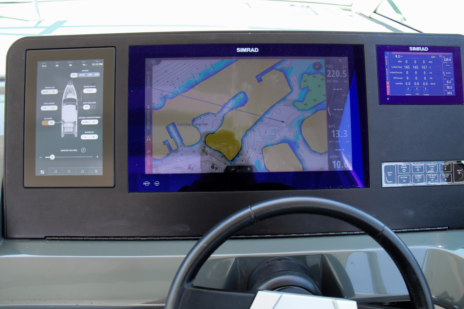 Slide: The Image of Aviara AV40 Outboard 2023 - 16
