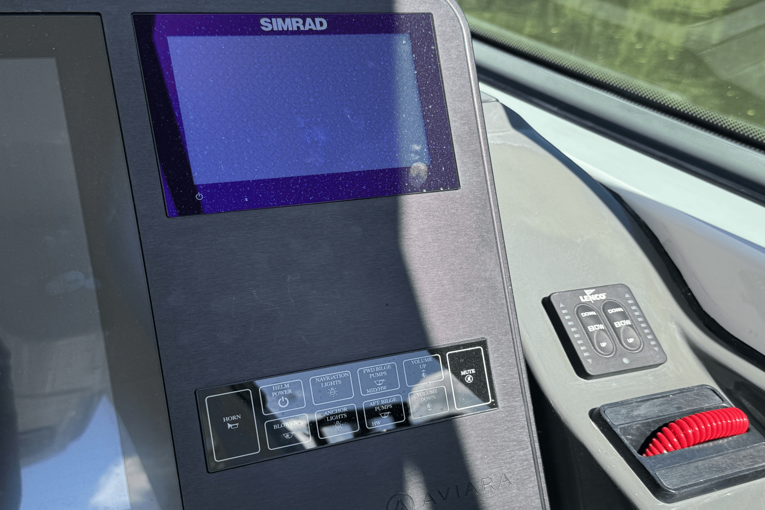 Slide: The Image of Aviara AV40 Outboard 2023 - 35