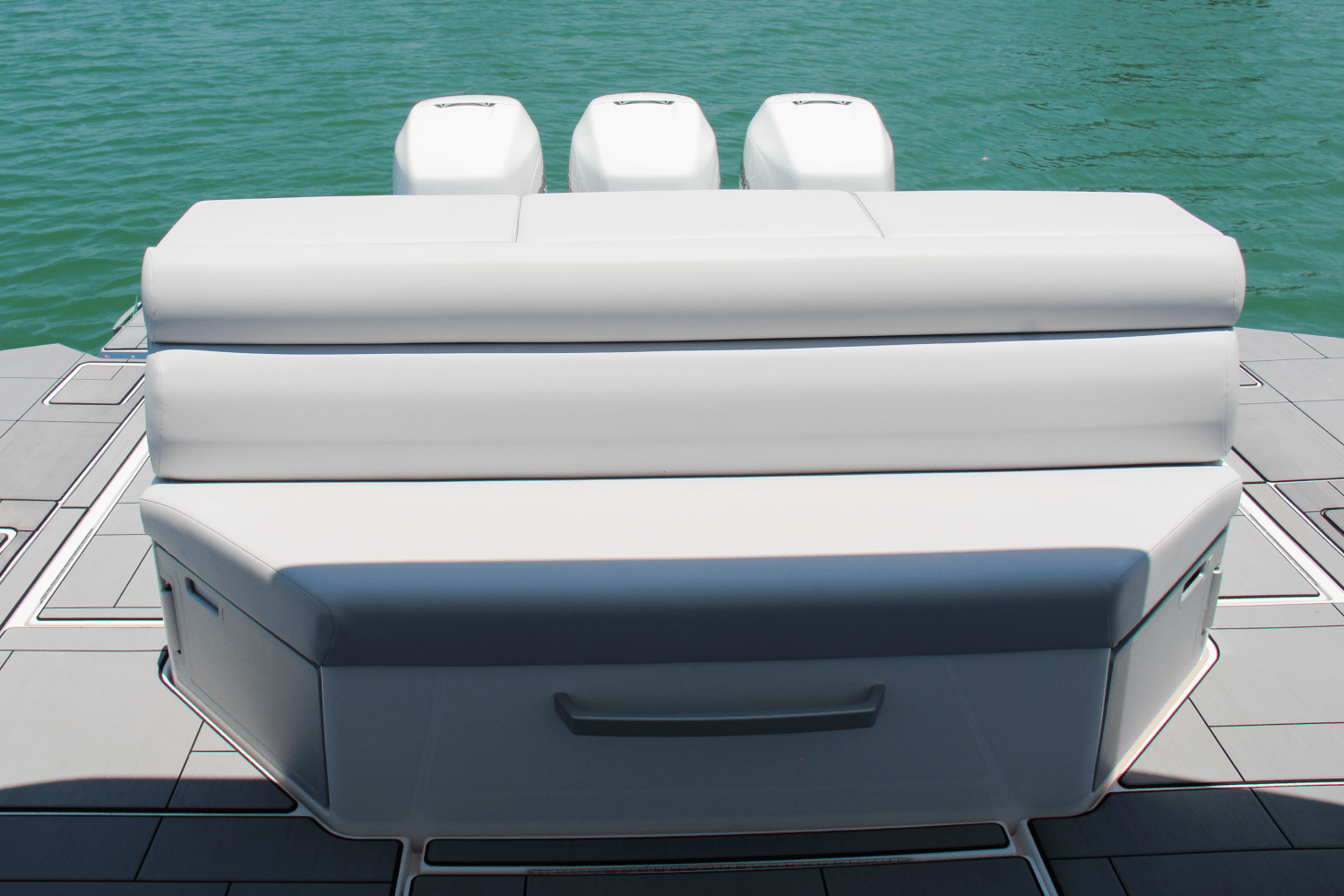 Slide: The Image of Aviara AV40 Outboard 2023 - 42
