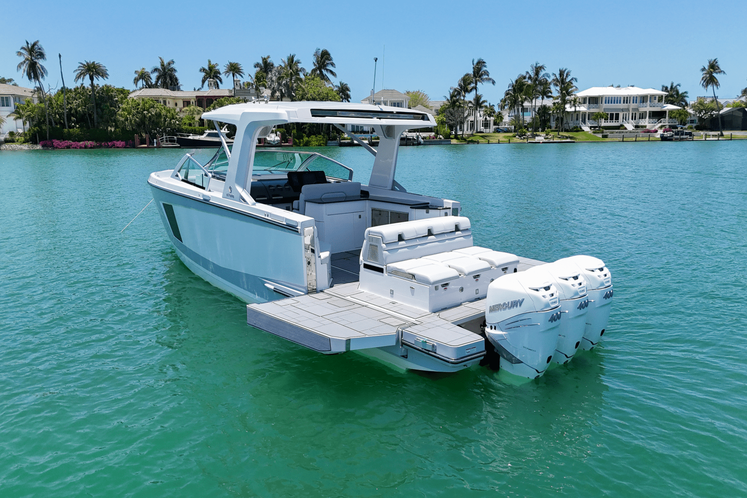 Slide: The Image of Aviara AV40 Outboard 2023 - 6