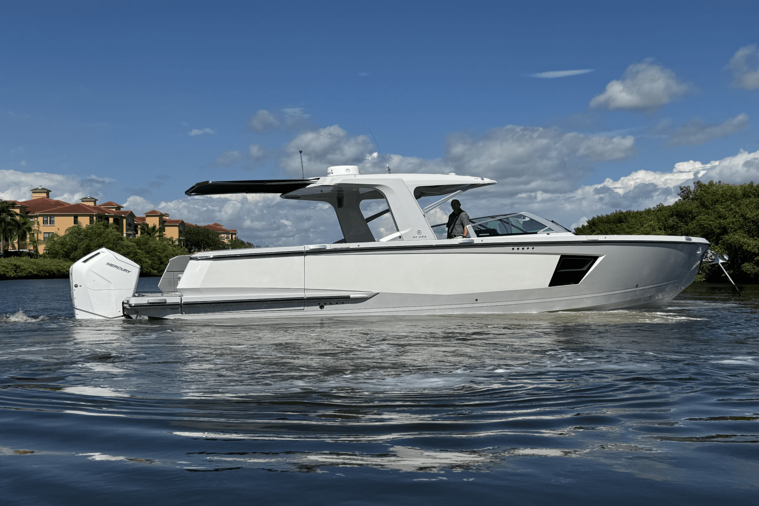 Slide: The Image of Aviara AV40 Outboard 2023 - 6
