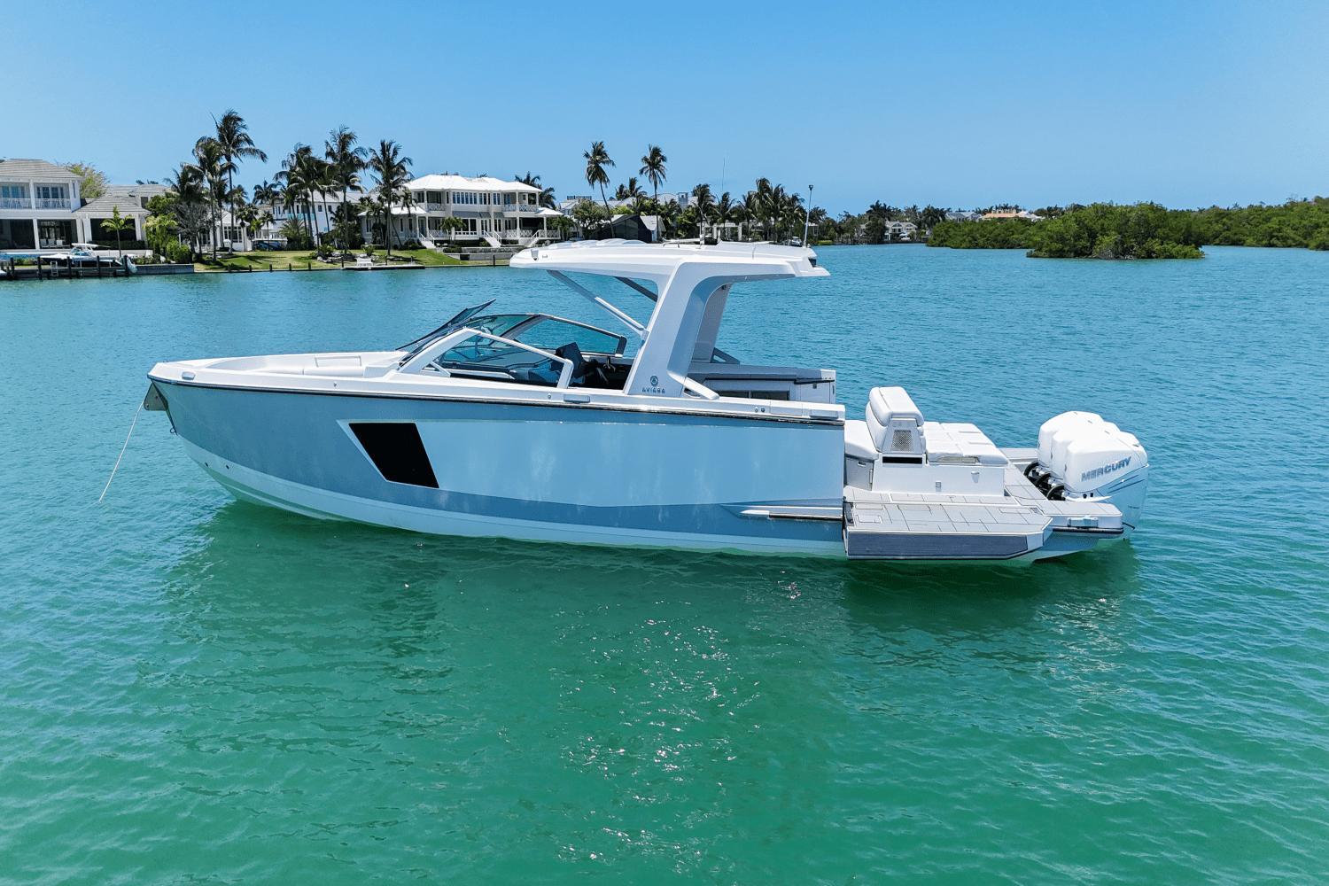 Slide: The Image of Aviara AV40 Outboard 2023 - 7