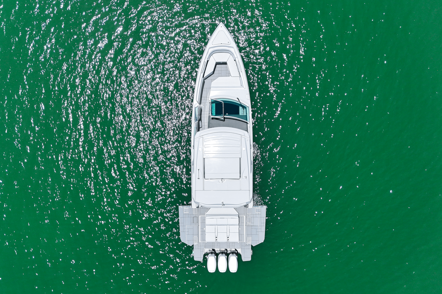 Slide: The Image of Aviara AV40 Outboard 2023 - 9