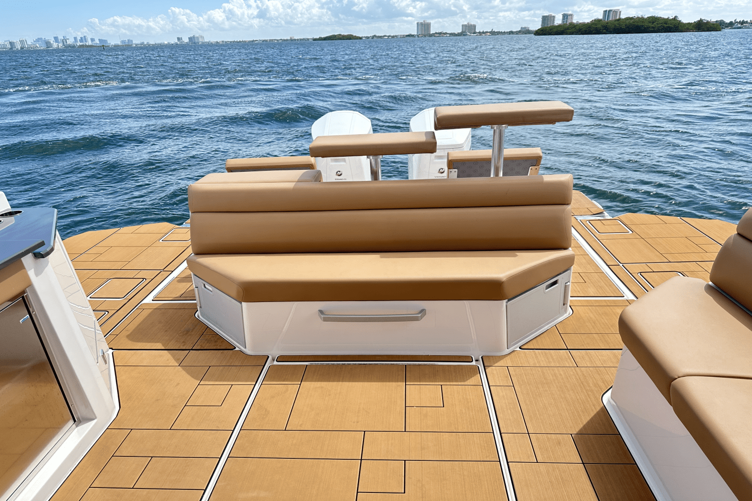 Slide: The Image of Aviara AV40 Outboard 2024 - 12